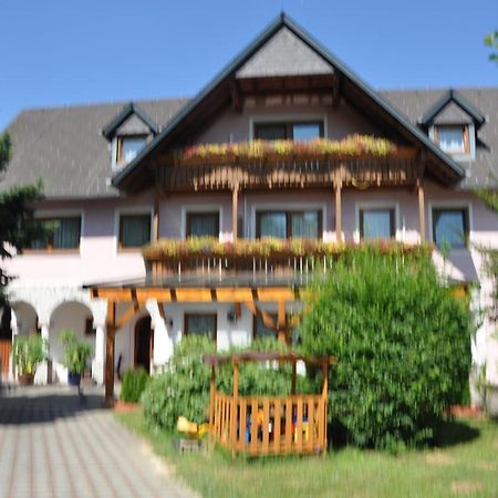 Hotel Arkadenhof Loipersdorf bei Fuerstenfeld Luaran gambar